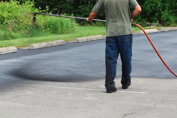 Lot Sealcoating in Ooltewah